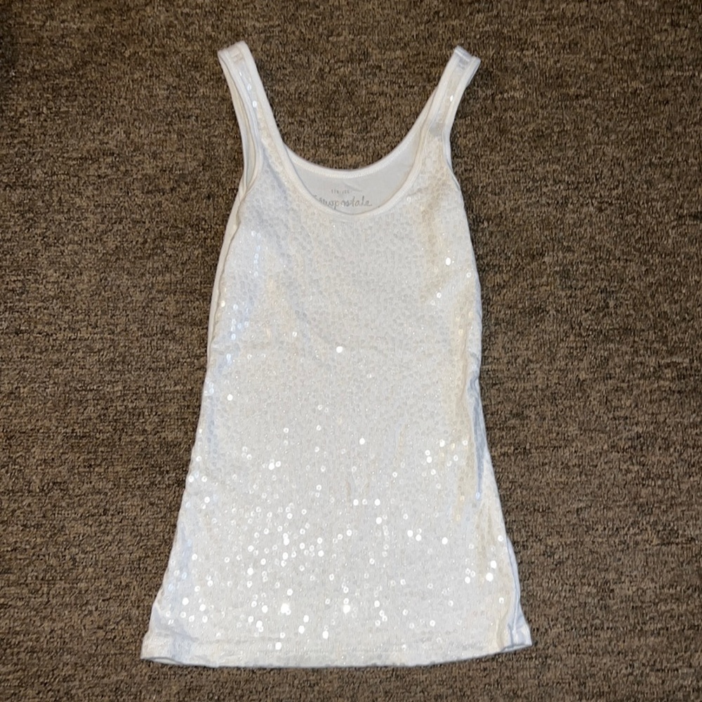Aéropostale cute sequin top
